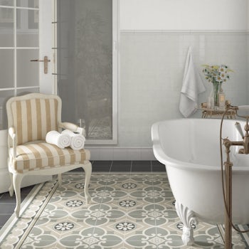 Pattern Black Plain Tile