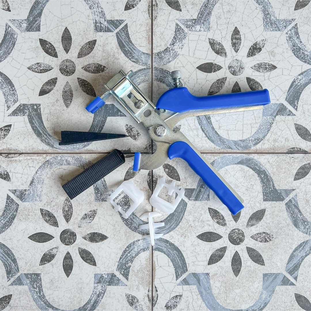 QUA Metal Wedge Pliers