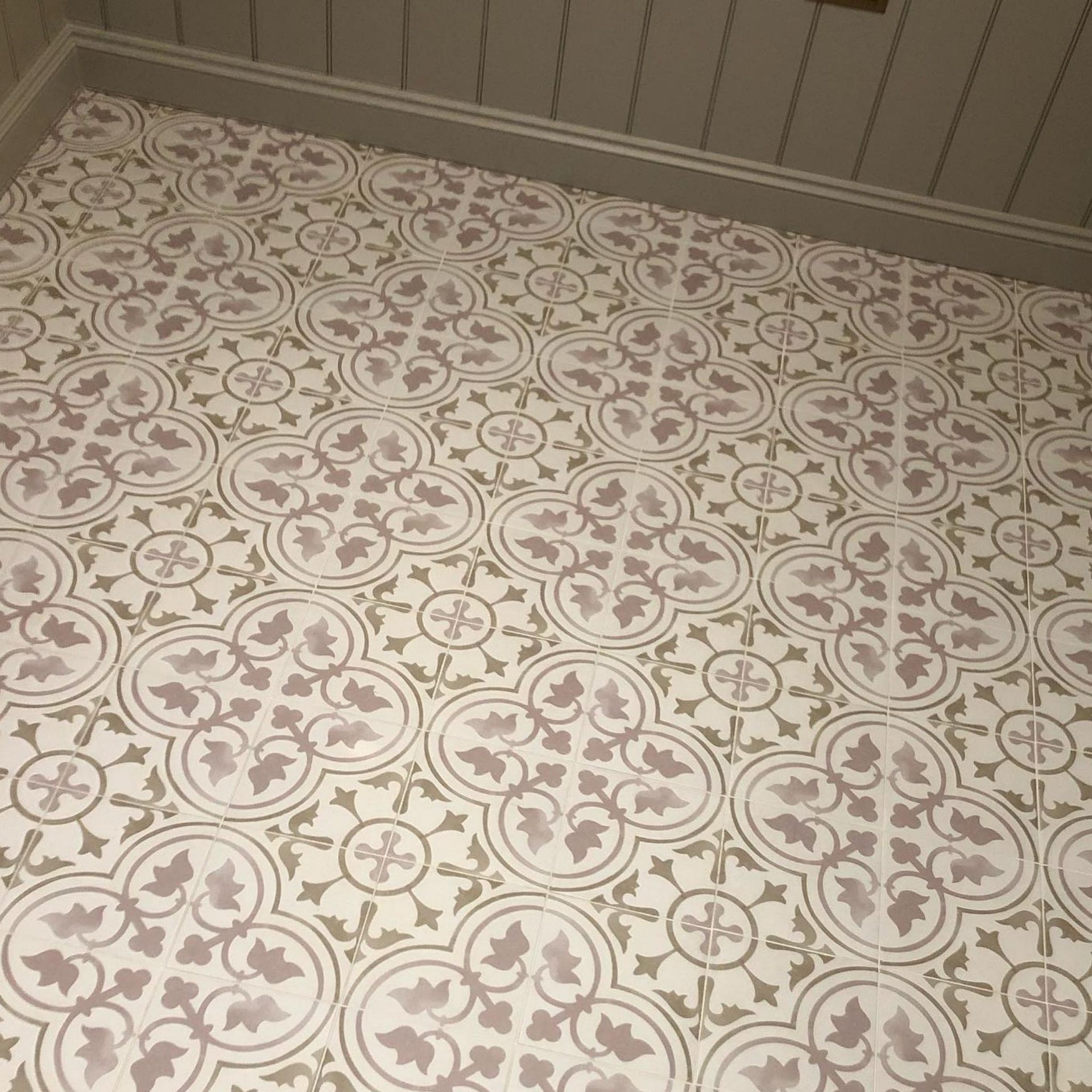 Bordeaux Arcachon Patterned Tile