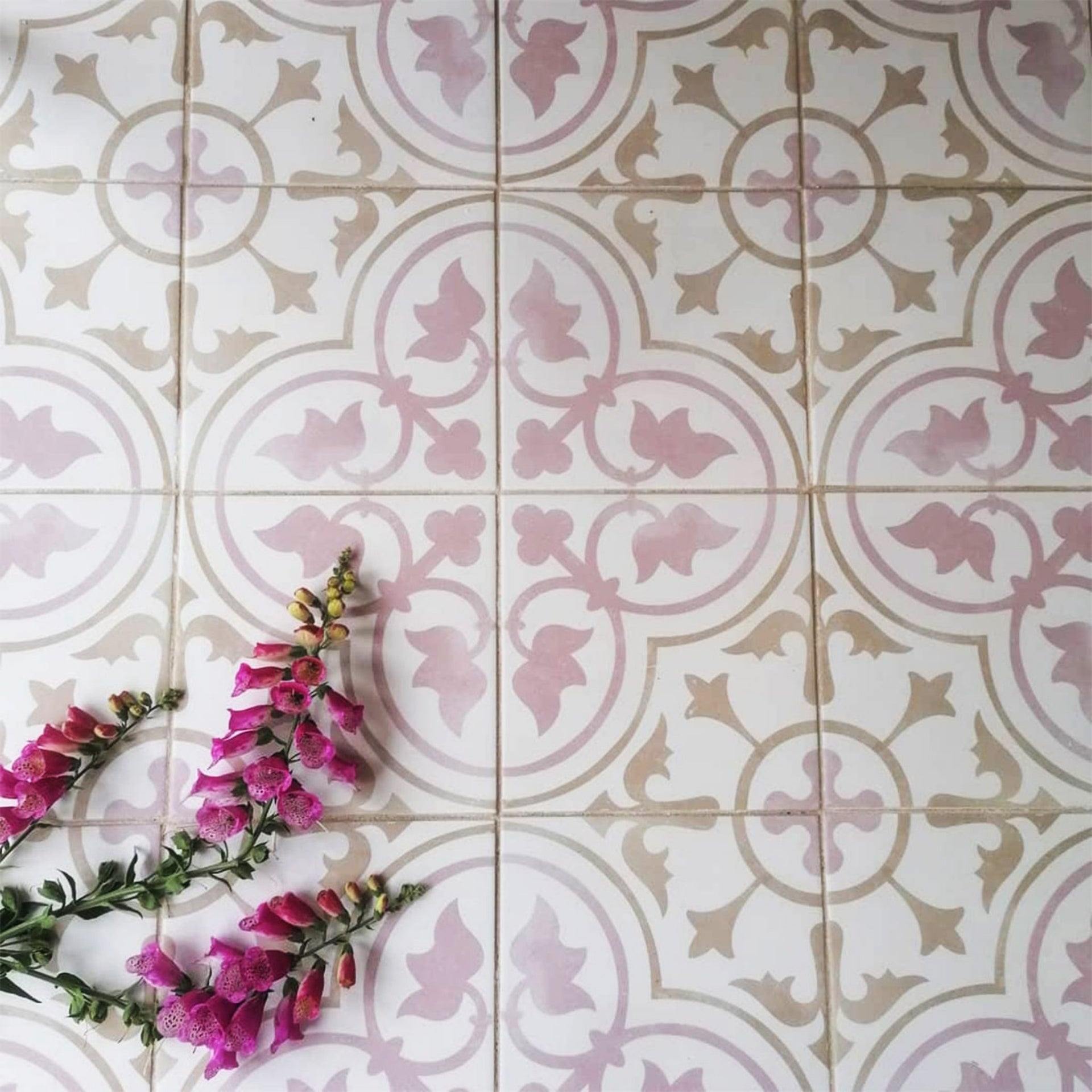 Bordeaux Arcachon Patterned Tile