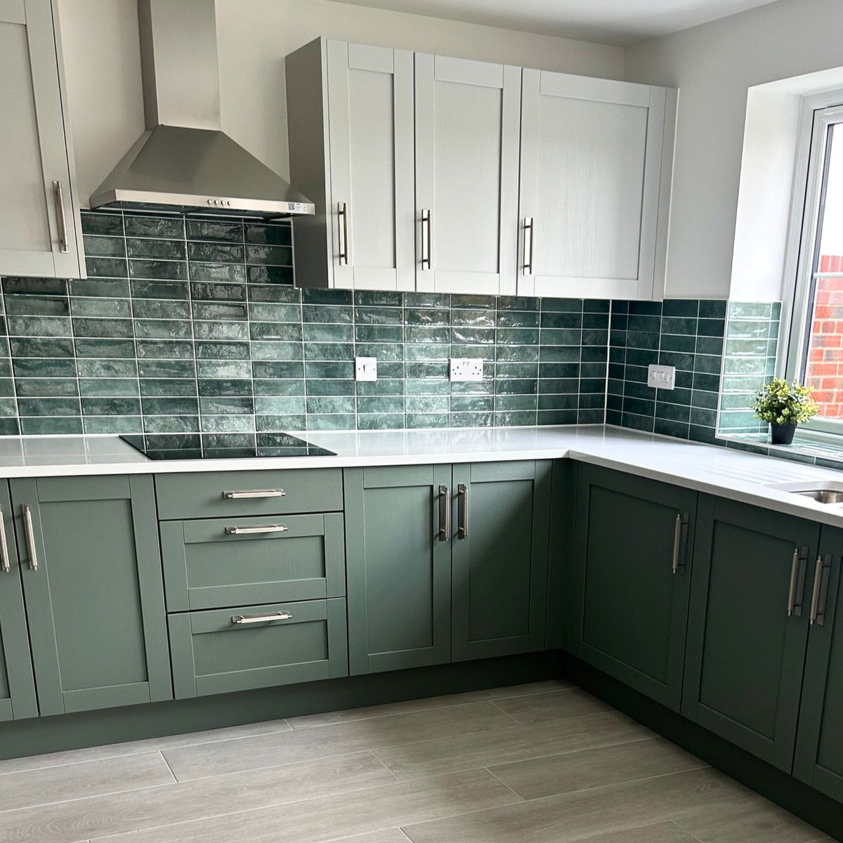 Loxwood Green Tile