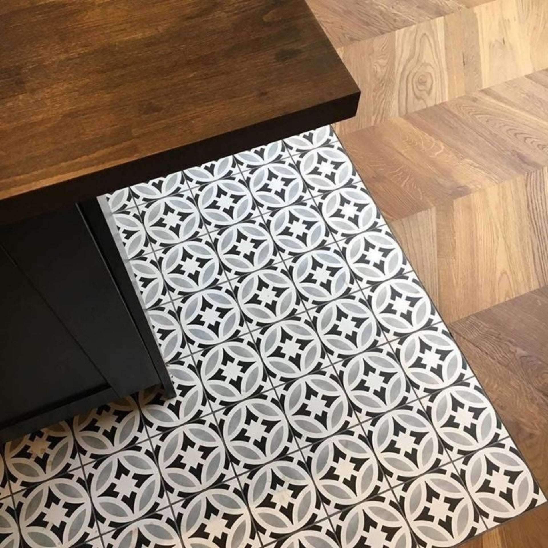 New England Mono Star Decor Tile