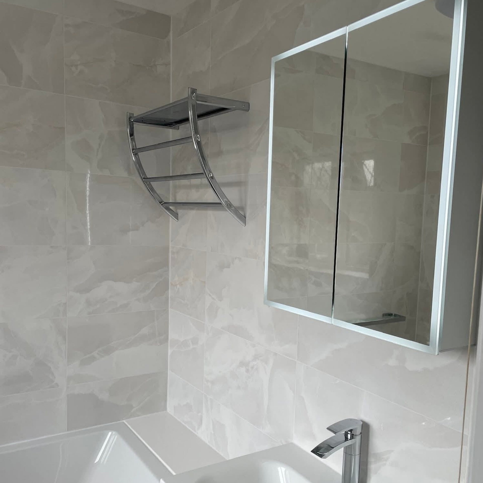 Newland White Floor Tile