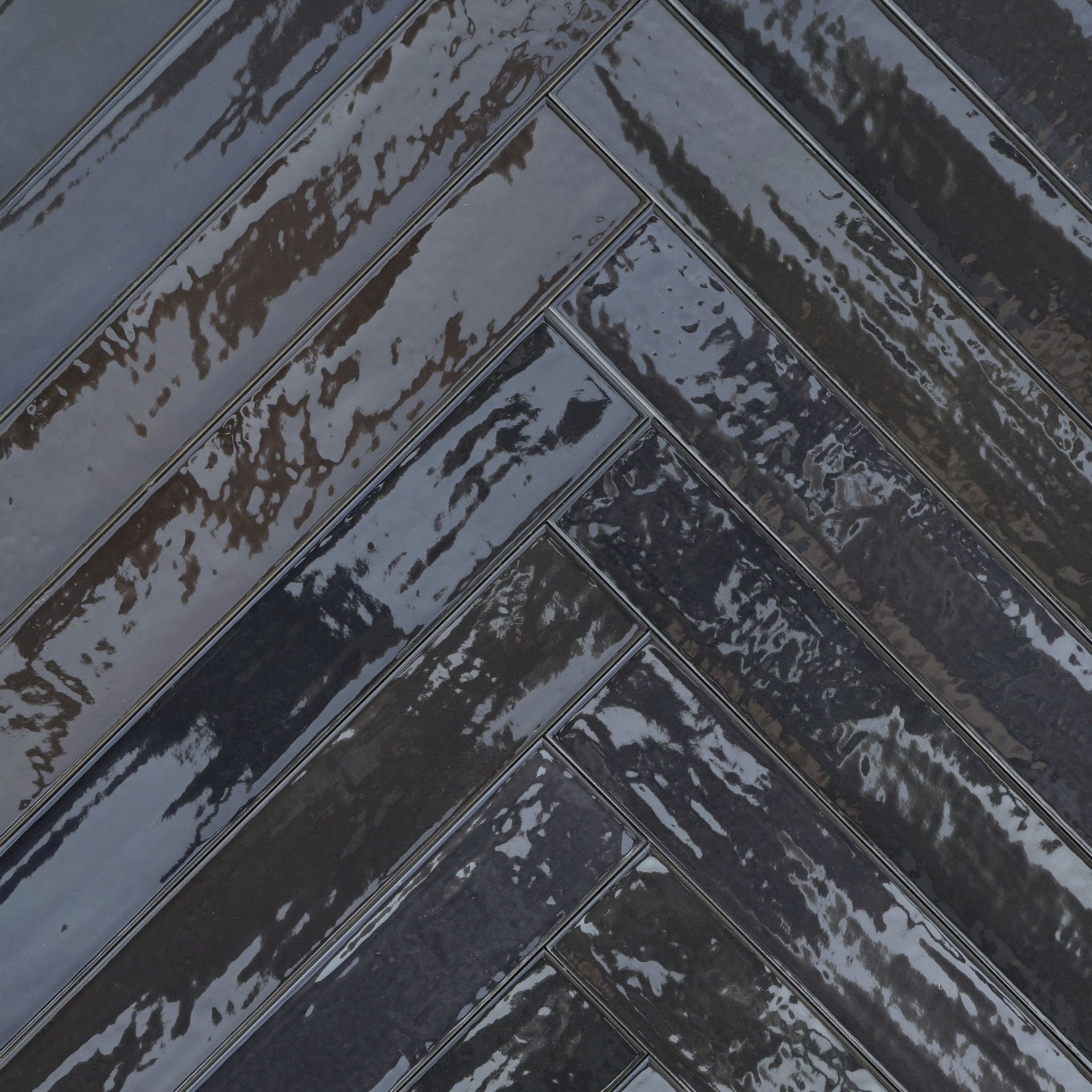 Tortosa Iron Black Tile